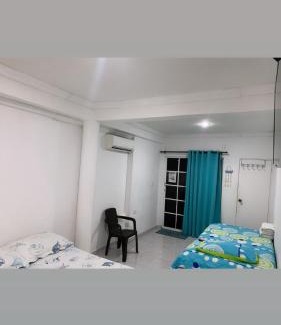 San Andres House | Oceanfront Villa Acacias Tree: Pet Friendly & Rated 9/10
