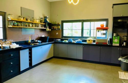 Abomey-Calavi Villa | Villa Aconville: Family and Pet-Friendly Getaway