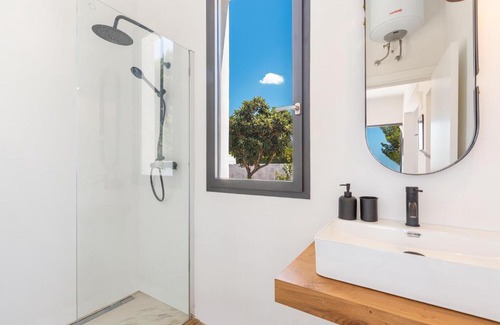 Matino House | Perfect Family Retreat at Villa Acqualuce by BarbarHouse