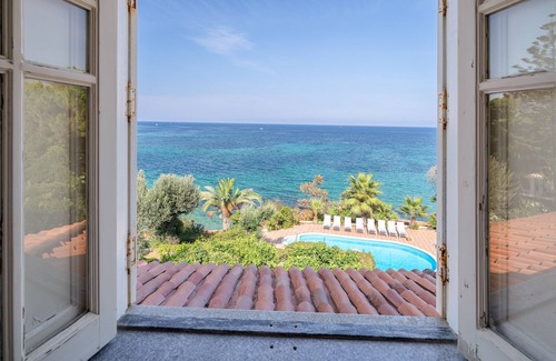 Santa Flavia Villa | Escape to Villa Acquamarina: Poolside Retreat by the Sea