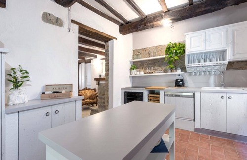 Pieve di Chio Villa | Villa Ada: Family-Friendly Retreat with Private Pool & Breakfast