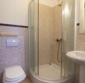 Kras House | Villa Adria: Oceanfront Retreat with Pool & Pet-Friendly Perks