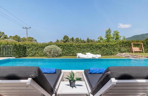 Alikias Villa | Exquisite Villa Aelia by Kardous - Oceanfront Bliss Awaits