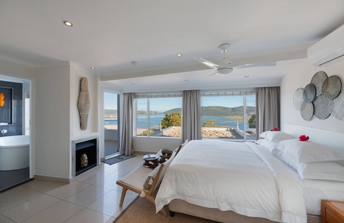Paradise House | Experience Villa Afrikana: 5-Star Suites with Pool & Dining