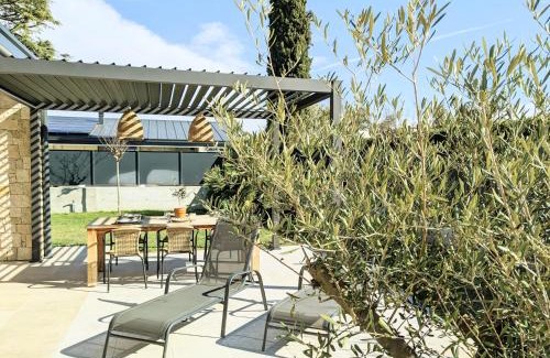 Mattarana Villa | Highly Rated Villa Agapanto: Pet-Friendly with Hot Tub