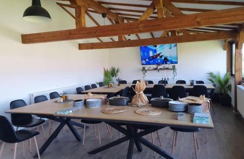 Nikolaevo House | Villa Agapi: Family-Friendly Retreat with Pool & Hot Tub