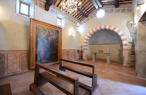 Arezzo Villa | Elegant Villa Agazzi: 4-Star Pool Retreat for Families
