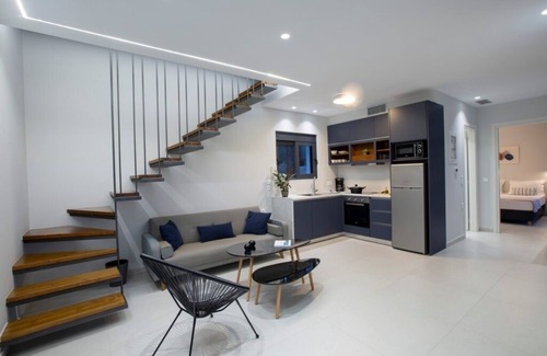 Nidri Villa | Villa Aggelos: Steps from Beach, Shops & Family-Friendly Fun