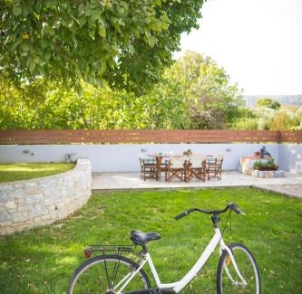 Lesvos House | Oceanfront Bliss at Villa Aggemari: Rated 10/10 by Guests