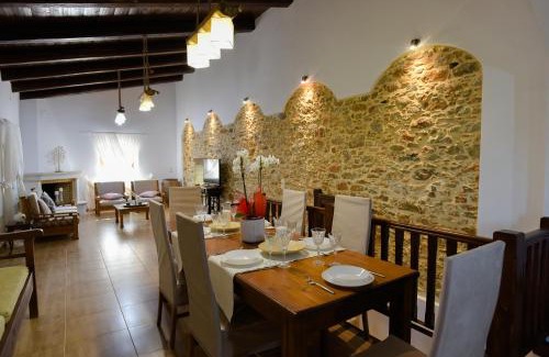 Mylopotamos Villa | Villa Agia Rethymno: 4-Star Poolside Haven with High Ratings