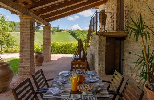 Piandimeleto Villa | Relaxing Villa Agostini 10 with Pool and Spa Amenities