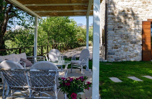 Piandimeleto Villa | Relaxing Villa Agostini 10 with Pool and Spa Amenities