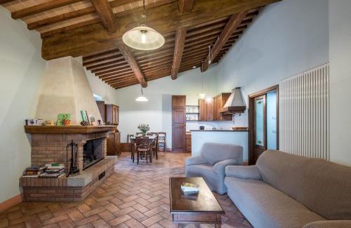Castiglione d'Orcia Villa | Discover Villa Agriturismo Il Pratone: Guest Rated 9.5/10