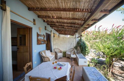 Canneto House | Oceanfront Villa Agrumeto: Guest Rated 9.1/10 with Pool
