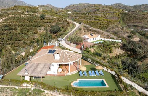 Cutar House | Pet-Friendly Villa Aguacate with Pool & Family Amenities