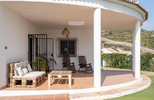 Cutar House | Pet-Friendly Villa Aguacate with Pool & Family Amenities