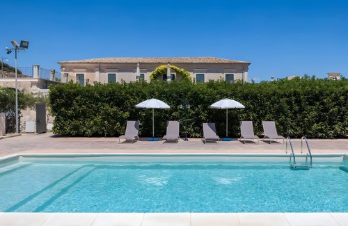 Modica Apartment | Villa Aguglie - Suite Dalia