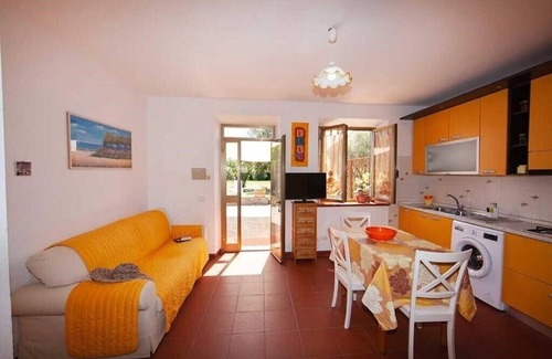 Campo nell'Elba Apartment | Perfect Stay at Villa Aiali: Pet & Child Friendly Retreat