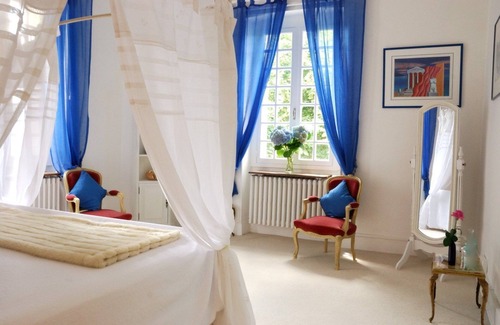 Vals-les-Bains House | Villa Aimee: Family-Friendly Retreat with Pool & Spa