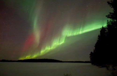 Rovaniemi Villa | Serene Ainola: Lakefront House in Beautiful Rovaniemi