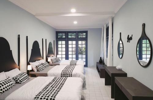 Ciloto Villa | Elegant Villa Airis: A Family Retreat with Pool Access
