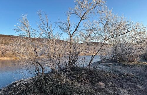 Utsjoki Villa | Villa Aitti: Oceanfront Escape with 9.5/10 Guest Rating