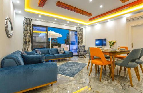 Uzumlu Villa | Relaxing Villa Akça Üzümlü with Pool and Hot Tub Amenities