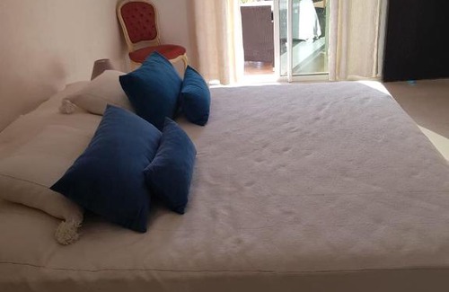 Ait Ourir Bed & Breakfast | Villa AKWABA: Oceanfront Escape with Family-Friendly Amenities