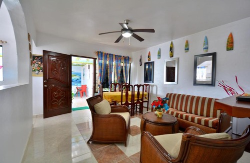 Centro Apartment | Villa Alégria: Exceptional Family Retreat with Breakfast