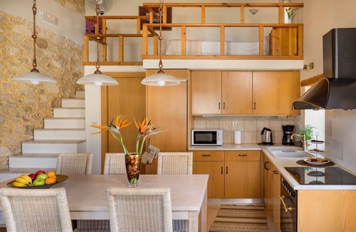 Makhairoi Villa | Villa Aladanos: Private Heated Jacuzzi & Ocean Views