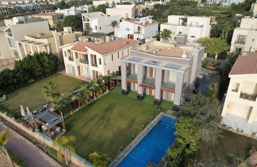 Sheikh Zayed City Villa | villa alagria with pool