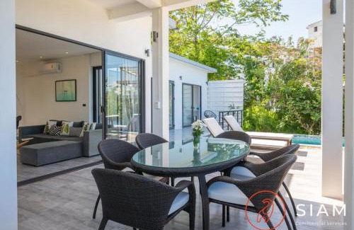 Maret Villa | Relax at Villa Alamanda: Private Pool & Ocean Views