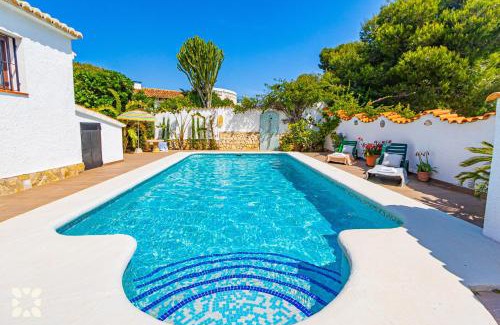 Balcon del Mar Villa | Discover Villa Alamito: Oceanfront Getaway for Families