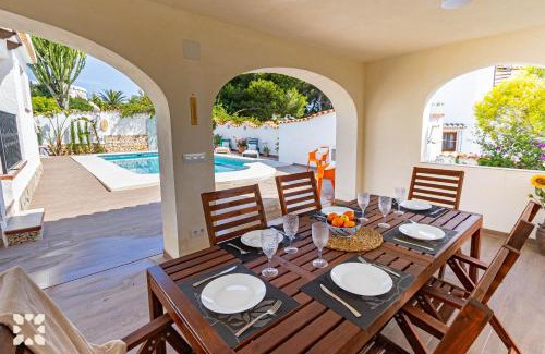 Balcon del Mar Villa | Discover Villa Alamito: Oceanfront Getaway for Families