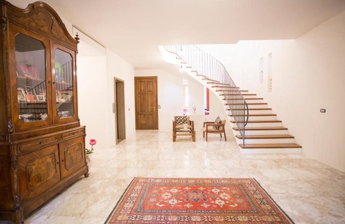 Perugia Bed & Breakfast | Guest Rated Villa Alba B&B with Pet-Friendly Amenities