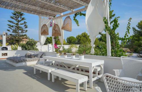 Marina di Lizzano Villa | Villa Alba Beach House: 4-Star Oceanfront Retreat