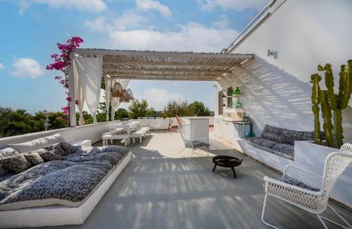 Marina di Lizzano Villa | Villa Alba Beach House: 4-Star Oceanfront Retreat