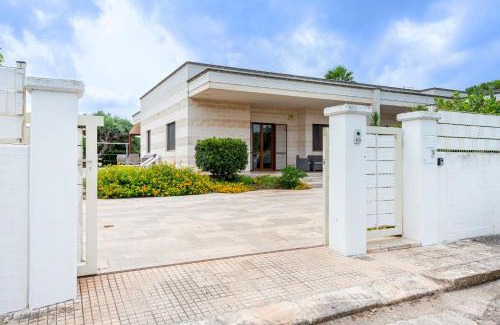 Pantanagianni-pezze Morelli Villa | Villa Alba Fronte Mare: Oceanfront Haven with Private Beach