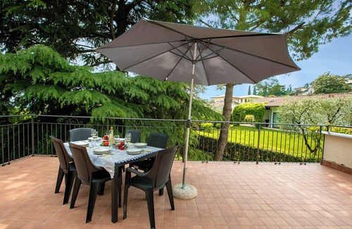 Salo Apartment | Relaxing Villa Alberti with Spa and Family-Friendly Amenities
