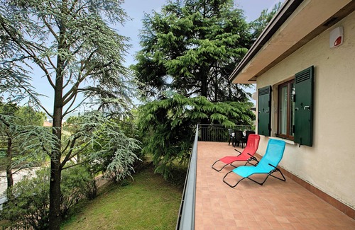 Salo Apartment | Relaxing Villa Alberti with Spa and Family-Friendly Amenities