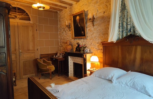 Mirepoix House | Villa Albertine: Guest Rated 10/10 with Breakfast Included