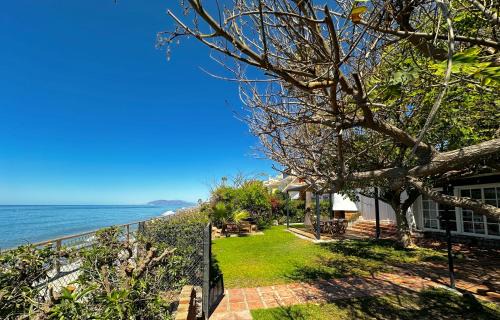 Rincon de la Victoria House | Villa Alboran: Oceanfront Retreat for 9 Guests