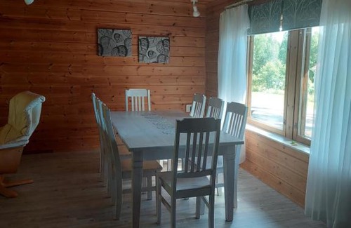Rovaniemi Apartment | Villa Aleksi: Family-Friendly Retreat with Hot Tub & High Ratings