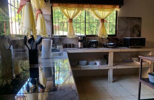 Rio Cuarto de Grecia Villa | Relax at Villa Ali Río Cuarto: Pool & Family-Friendly Stay