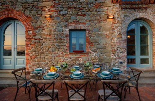 Ciciana Villa | Villa Alice: Panoramic Stone Farmhouse with Pool for 10