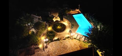 Phthiotis Region Villa | Villa Aliki: Oceanfront Bliss with Pool and Pet-Friendly Perks