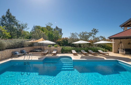 Fazana Villa | Villa Allegra Istriana: Oceanfront Spa Retreat in Fažana