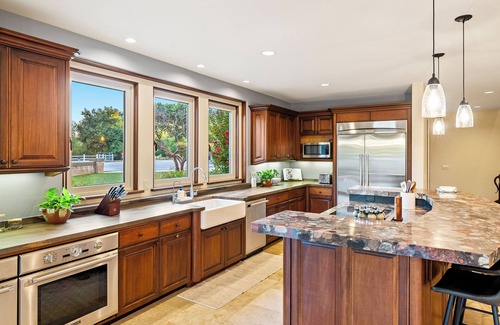 Templeton Villa | Villa Allegria-Pool/Spa Basketball, Sleeps 8!