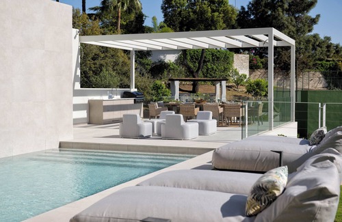 Elviria House | Villa Alma - Ideal for Families with Pool & BBQ Amenities