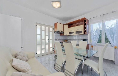 Neoric House | Villa Almas: Oceanfront Retreat with Private Pool & Spa